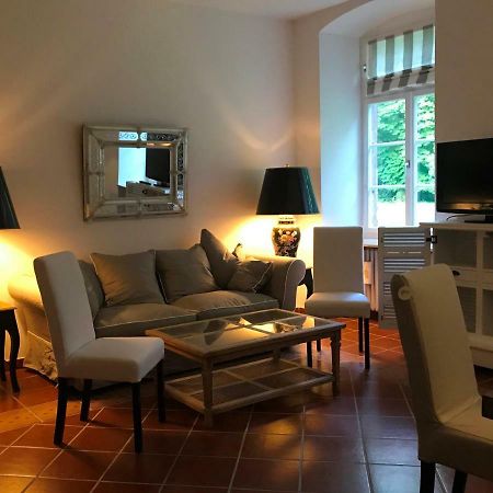 Elegantes Gästeapartment in Schloß und Hofgut Wiesenbach Exterior foto